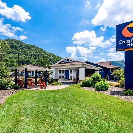 Comfort Inn Near Great Smoky Mountain National Park Maggie Valley Exterior photo